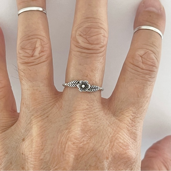 Sterling Silver Minimalist Flower Ring with Leaves, Silver Rings, Leaf Ring - Picture 11 of 13